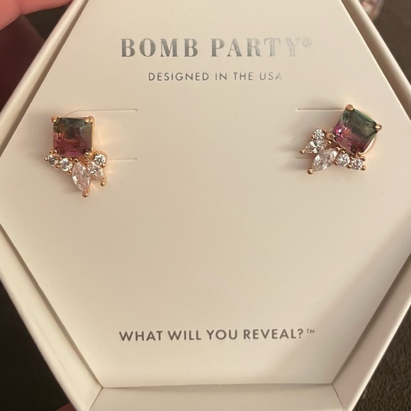 Purple bi color alexandrite earrings on rose gold plating - Picture 1 of 3